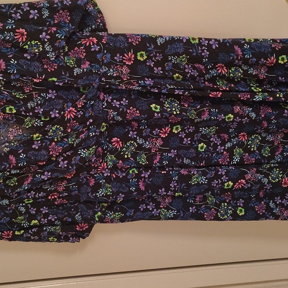 Dark Blue Dress with flowers/short sleeves size 20 (runs small) madeby Simply Be - Picture 1 of 9